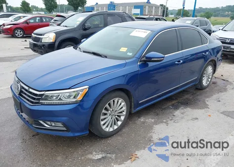 2017 Volkswagen Passat 1.8T Se z USA, uszkodzony, nr VIN 1VWBT7A31HC000694